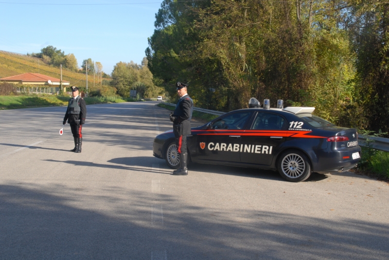 carabinieri-posto-di-blocco.jpg