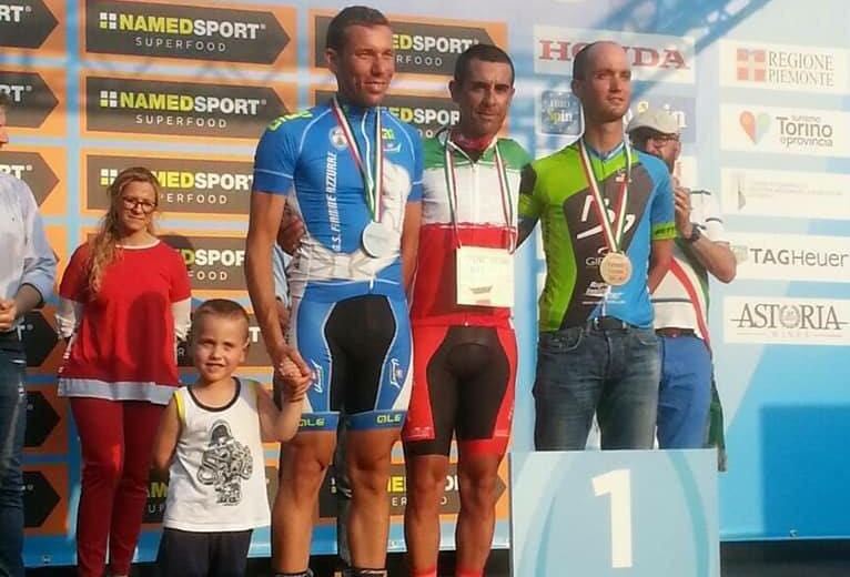 Addesi-al-centro-premiazione.jpg