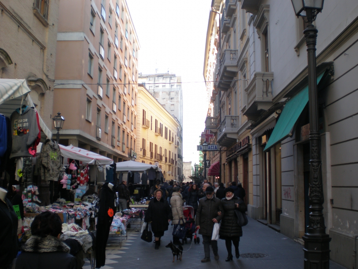 Corso-Marrucino-mercato.JPG