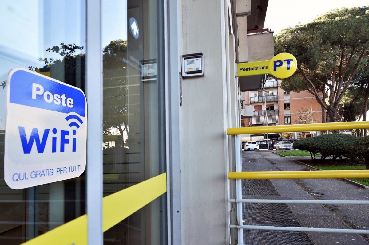 _DPC2456-wifi.jpg